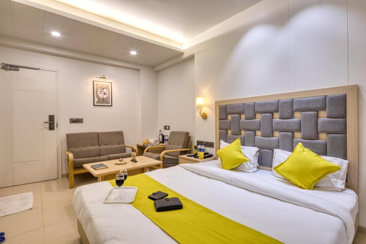Hotel Sifat International Szúrat Kültér fotó