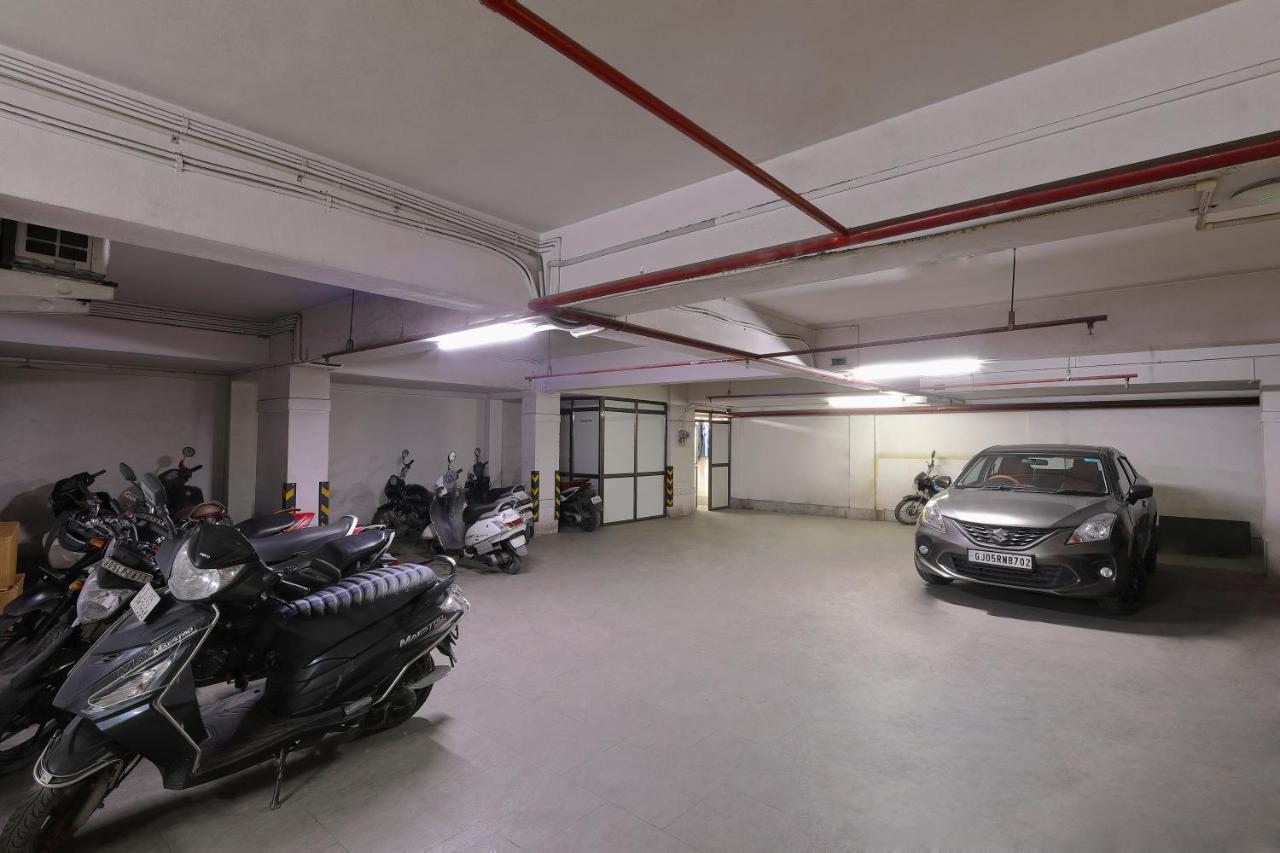 Hotel Sifat International Szúrat Kültér fotó