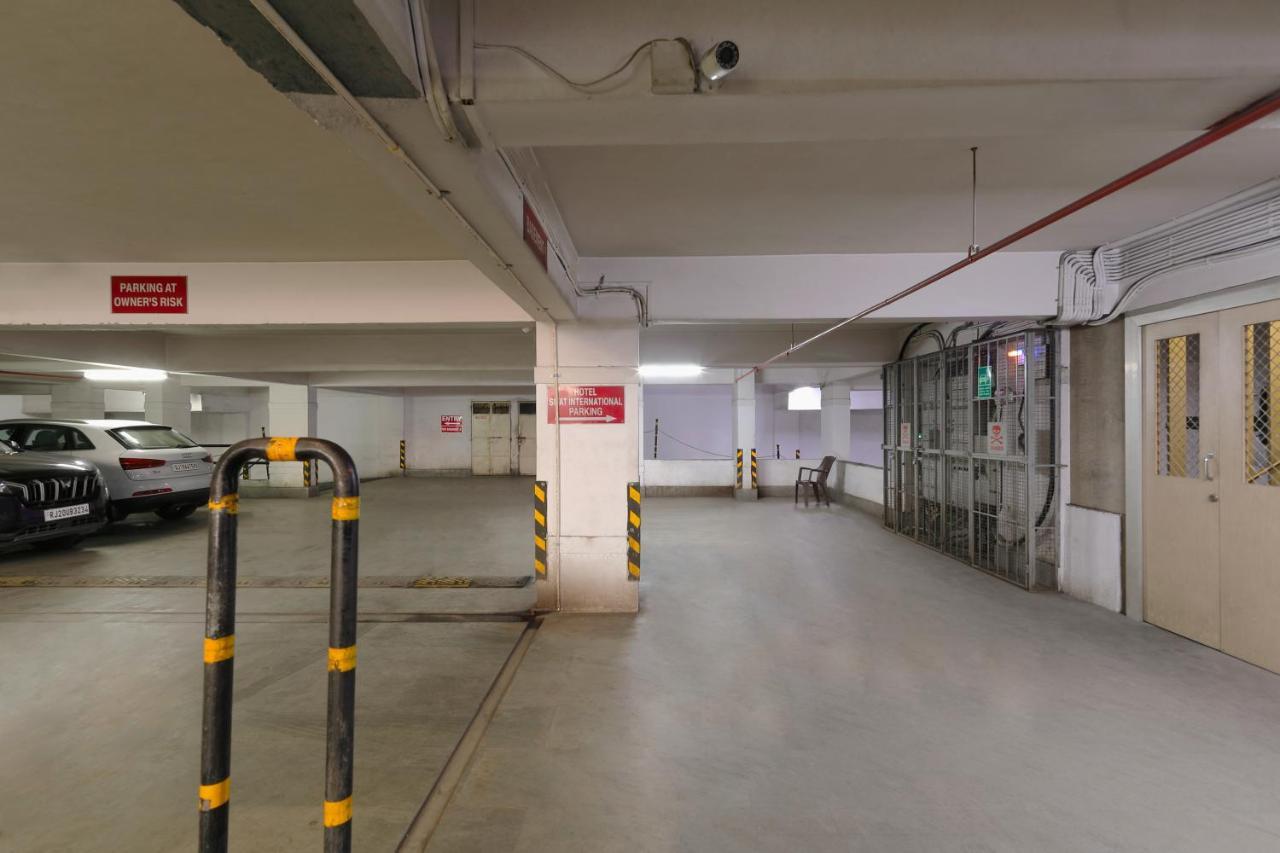Hotel Sifat International Szúrat Kültér fotó