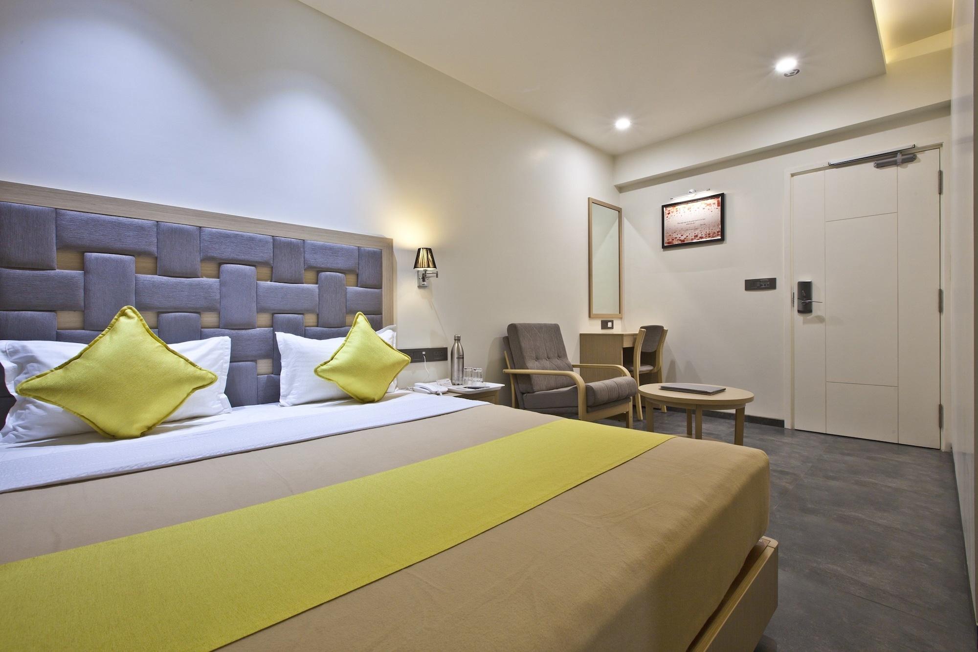 Hotel Sifat International Szúrat Kültér fotó