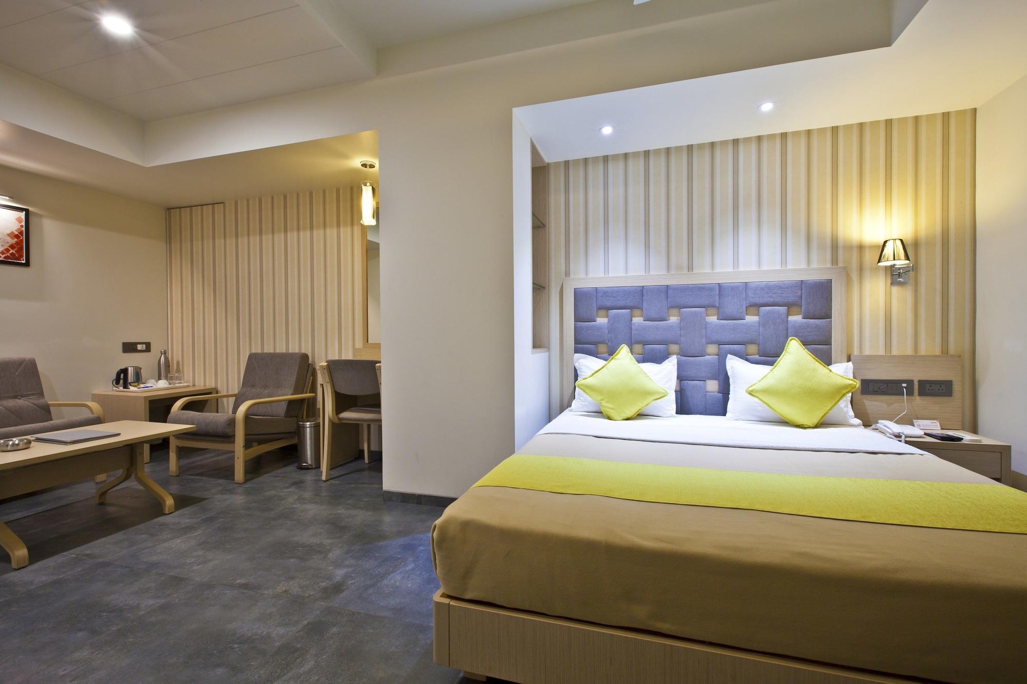 Hotel Sifat International Szúrat Kültér fotó