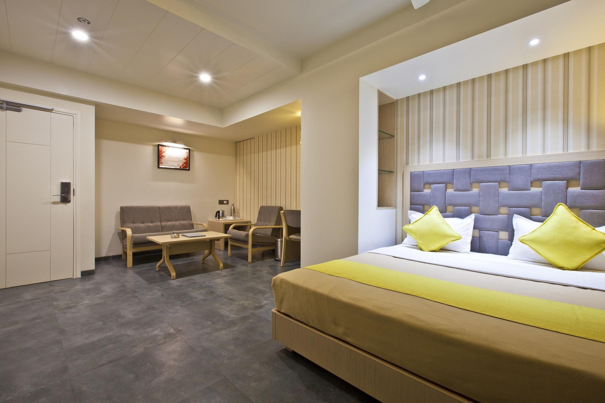 Hotel Sifat International Szúrat Kültér fotó