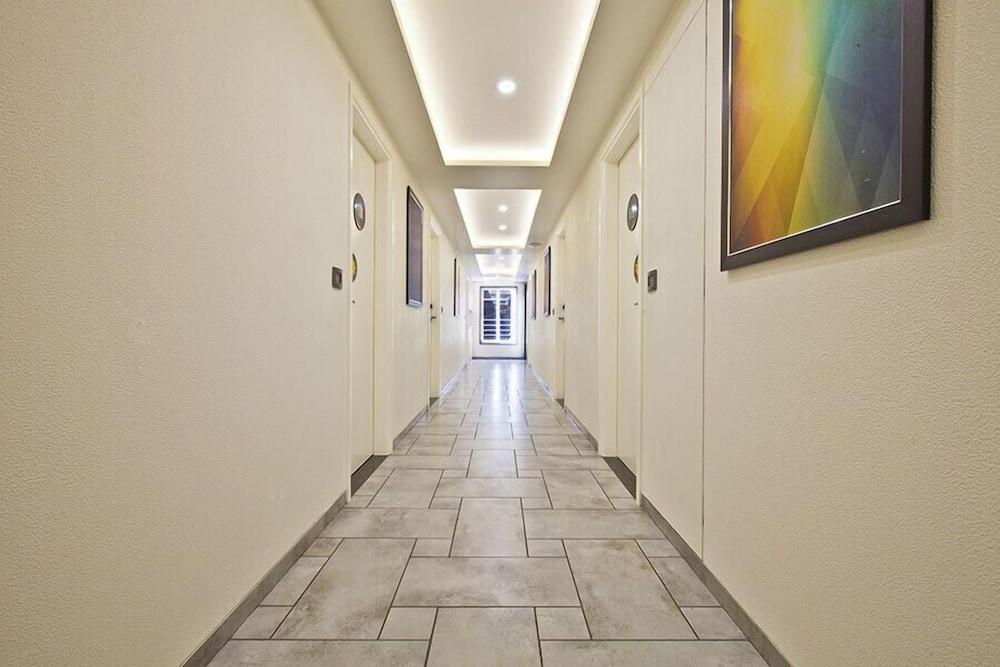Hotel Sifat International Szúrat Kültér fotó