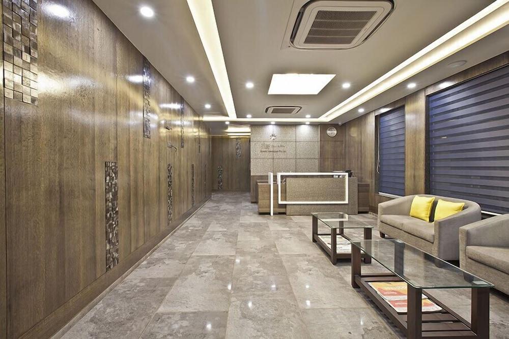 Hotel Sifat International Szúrat Kültér fotó