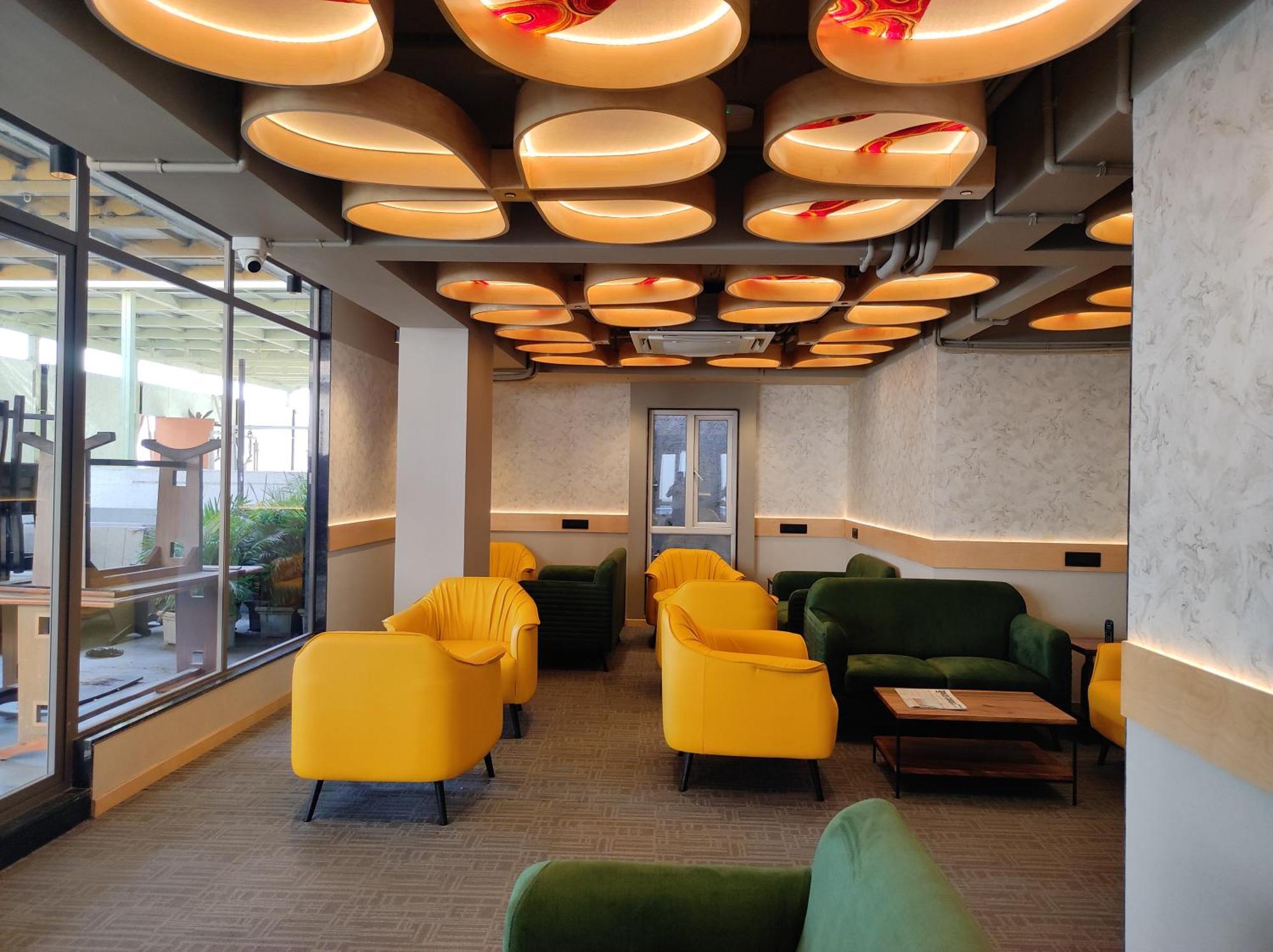 Hotel Sifat International Szúrat Kültér fotó