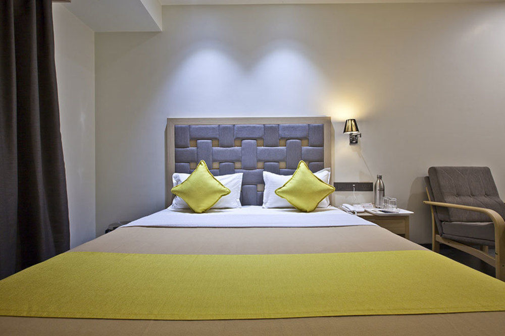 Hotel Sifat International Szúrat Kültér fotó